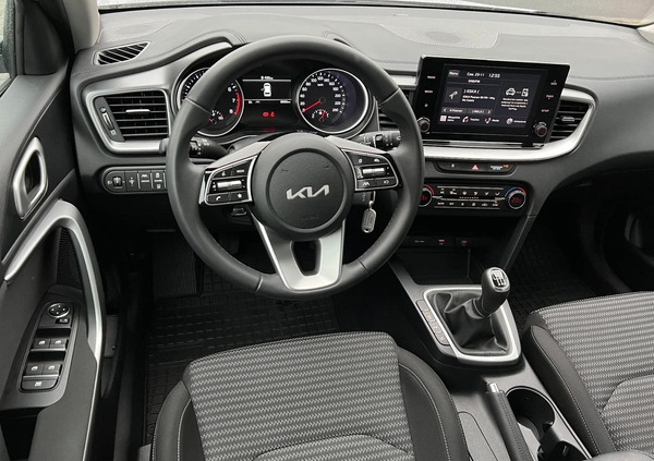 Kia Ceed cena 103900 przebieg: 5000, rok produkcji 2022 z Sztum małe 301